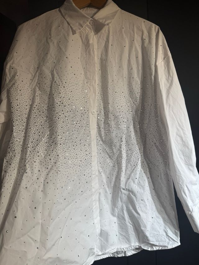 Camicia bianca con brillantini