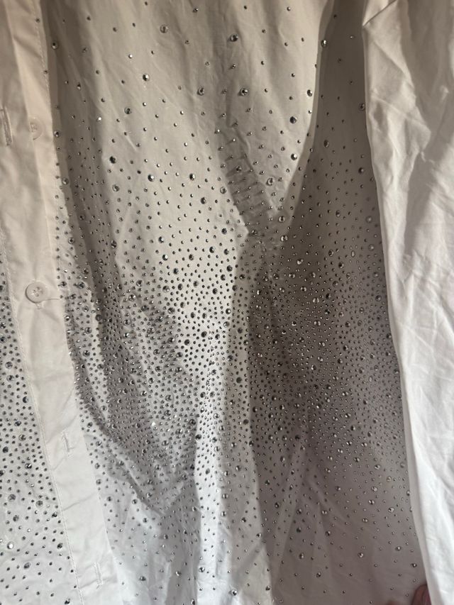 Camicia bianca con brillantini