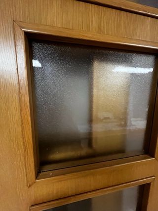 Puerta de comedor de madera con 4 cristales