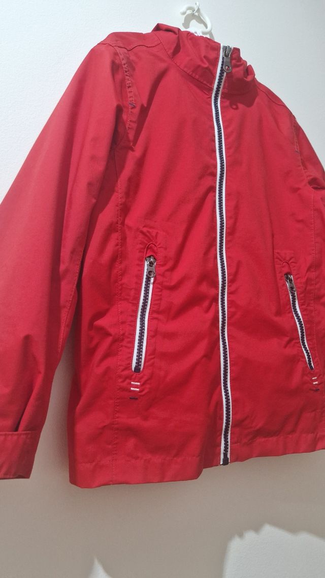Chaqueta Roja con Cremallera