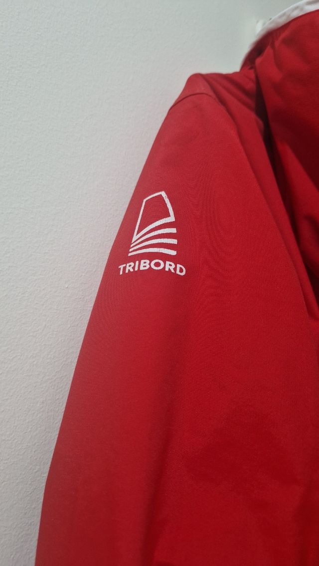 Chaqueta Roja con Cremallera