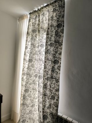 Colcha y cortinas decorativas l
