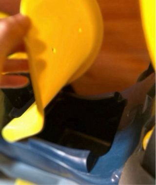 Cochecito infantil con peluche de abeja