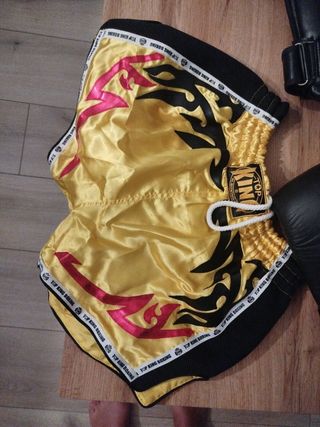 Equipación Muay Thai: Guantes, Espinilleras y Shor