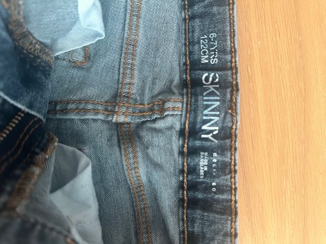 Vaquero skinny niño