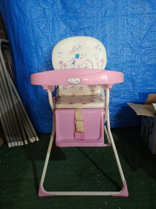 Trona para bebé rosa con diseño infantil