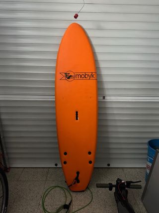 Tabla de surf naranja Mobyk principiantes