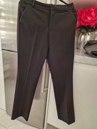 Pantalón recto Zara negro