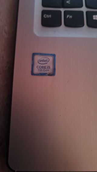 Portátil Lenovo Plata i5 8generacion i su cargador
