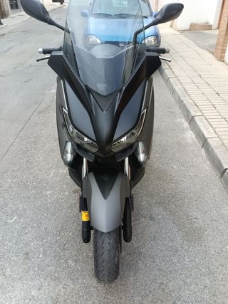 Yamaha XMax 125.