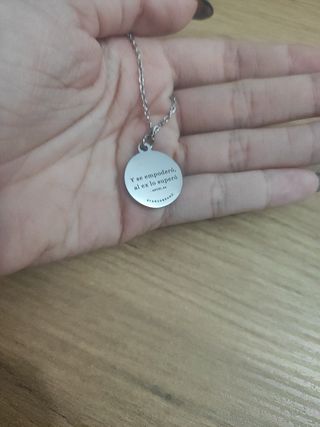 Collar plateado anuel