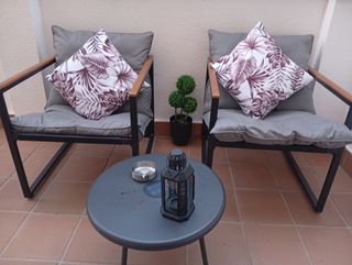 Conjunto de 2 sillones y mesita,regalo cojines