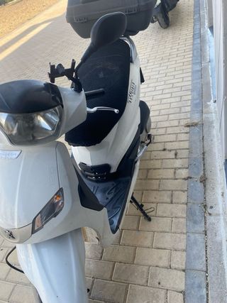 Peugeot Tweet 125