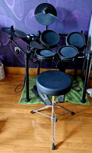 Batería Electrónica Alesis DM7X