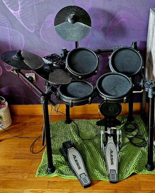 Batería Electrónica Alesis DM7X