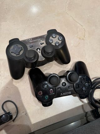 PlayStation 3 PS3 Negra
extras incluidos 