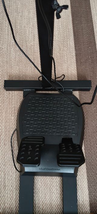 VOLANTE Y SOPORTE PARA PS4, PS5.