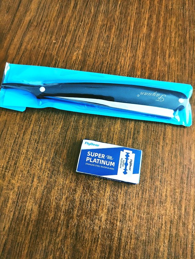Rasoio da barba FlyDear + lame
