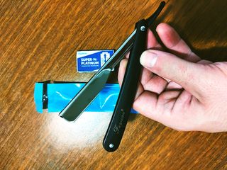 Rasoio da barba FlyDear + lame