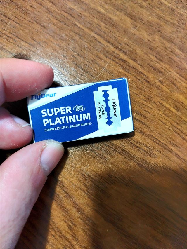 Rasoio da barba FlyDear + lame
