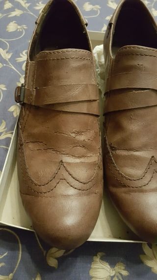 Scarpe marroni eleganti con fibbia