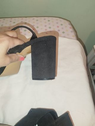 Sandalias de tacón negras