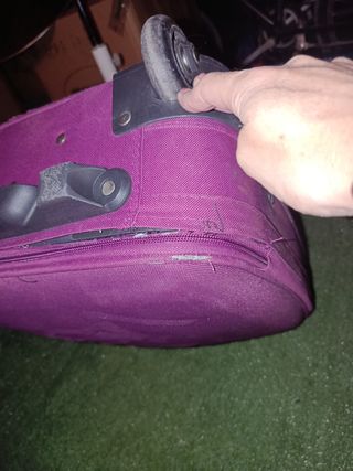 Maleta de cabina Vagg morada Paco Martínez