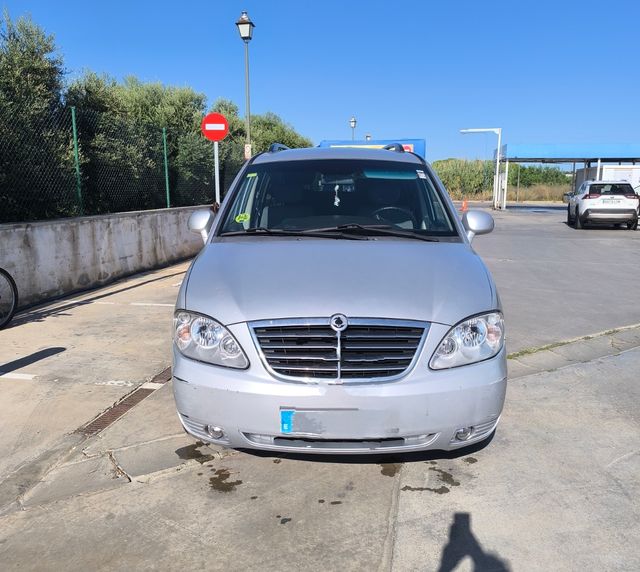 SsangYong Rodius 2011