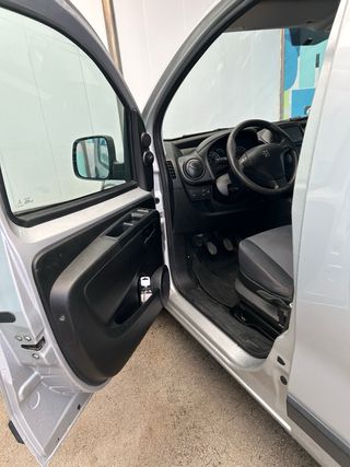 Peugeot Bipper 2012