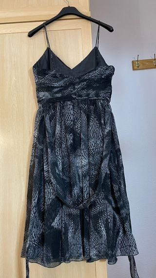 Vestido de fiesta/cóctel negro con estampado gris 