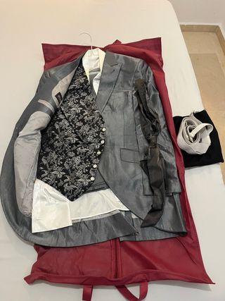 Traje italiano de Novio Completo Gris y Negro