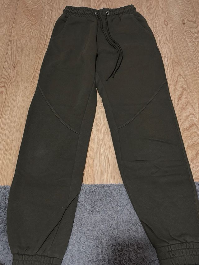 Pantalón de chándal verde militar