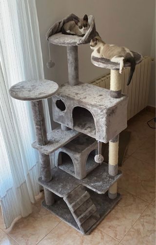 Árbol rascador grande para gatos