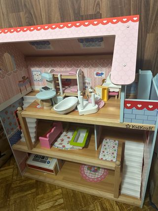 Casita de muñecas como nueva