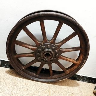 Rueda de coche antigua Radios Madera