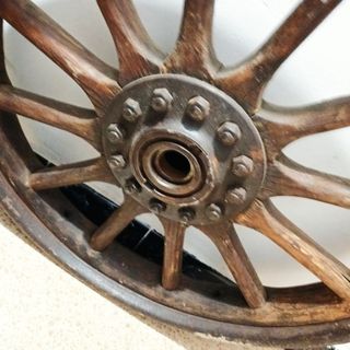 Rueda de coche antigua Radios Madera