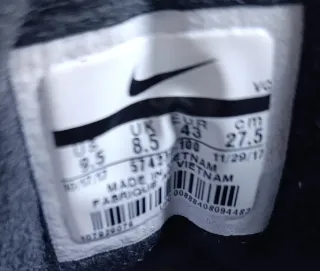 Tenis Nike Blancos casi nuevos.