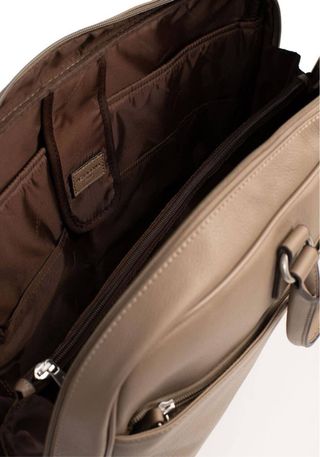 Maletín de oficina beige