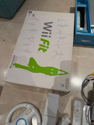 Nintendo Wii con Wii Fit y 7 juegos