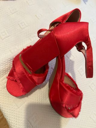 Zapatos de tacón rosa