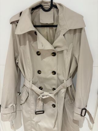 Gabardina beige claro