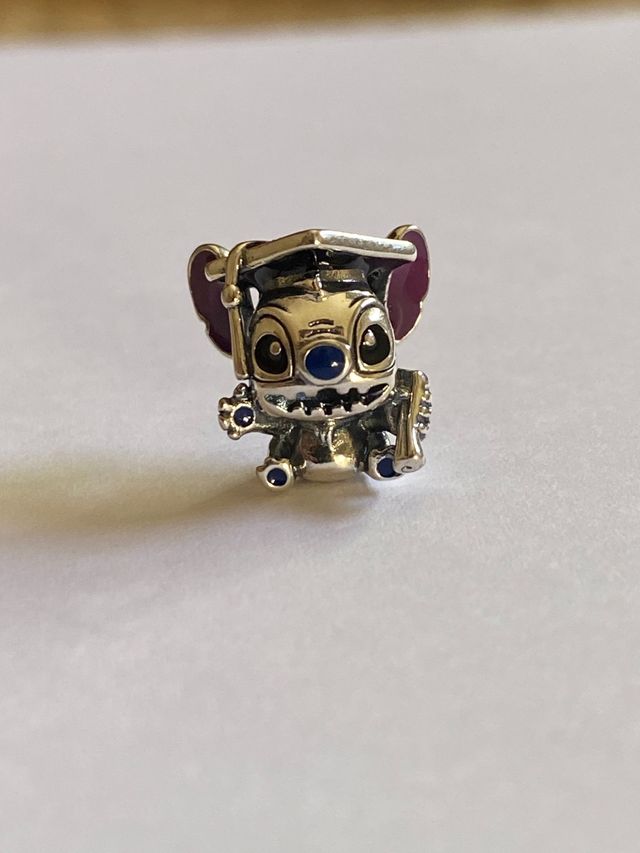 Charm Disney Stitch Graduación Plata 925