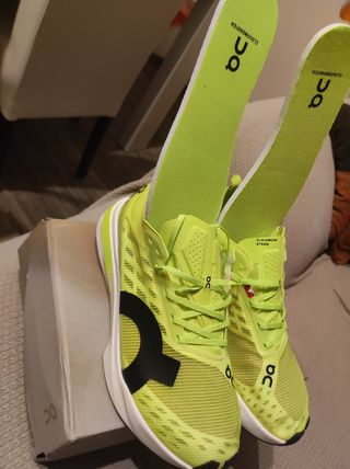 Zapatillas On cloudbom strike ,acepto cambio fc 26