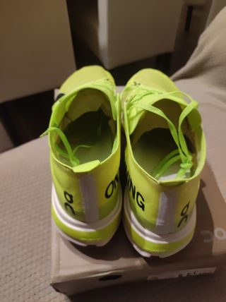 Zapatillas On cloudbom strike ,acepto cambio fc 26