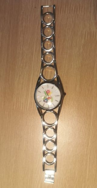 Reloj Multicolor y Plateado