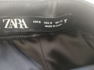Falda Zara Rockera Cremalleras Negra