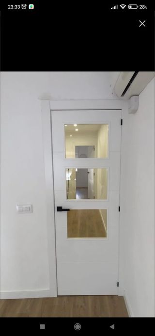 Puerta interior y blindada