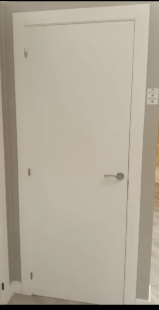 Puertas de entradas blindadas y interiores