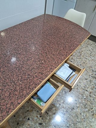 Mesa de cocina con 2 cajones