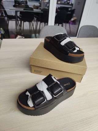 Sandalias Clarks Negras Plataforma Hebillas
